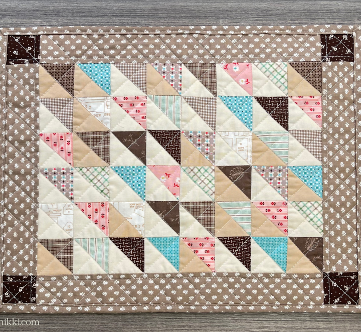 Mini quilt patterns - Finish TQC July mini quilt free pattern