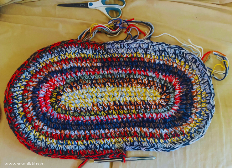 Crochet oval rug pattern in progress