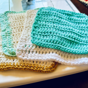 Crochet dishcloths with different borders by Sew Nikki