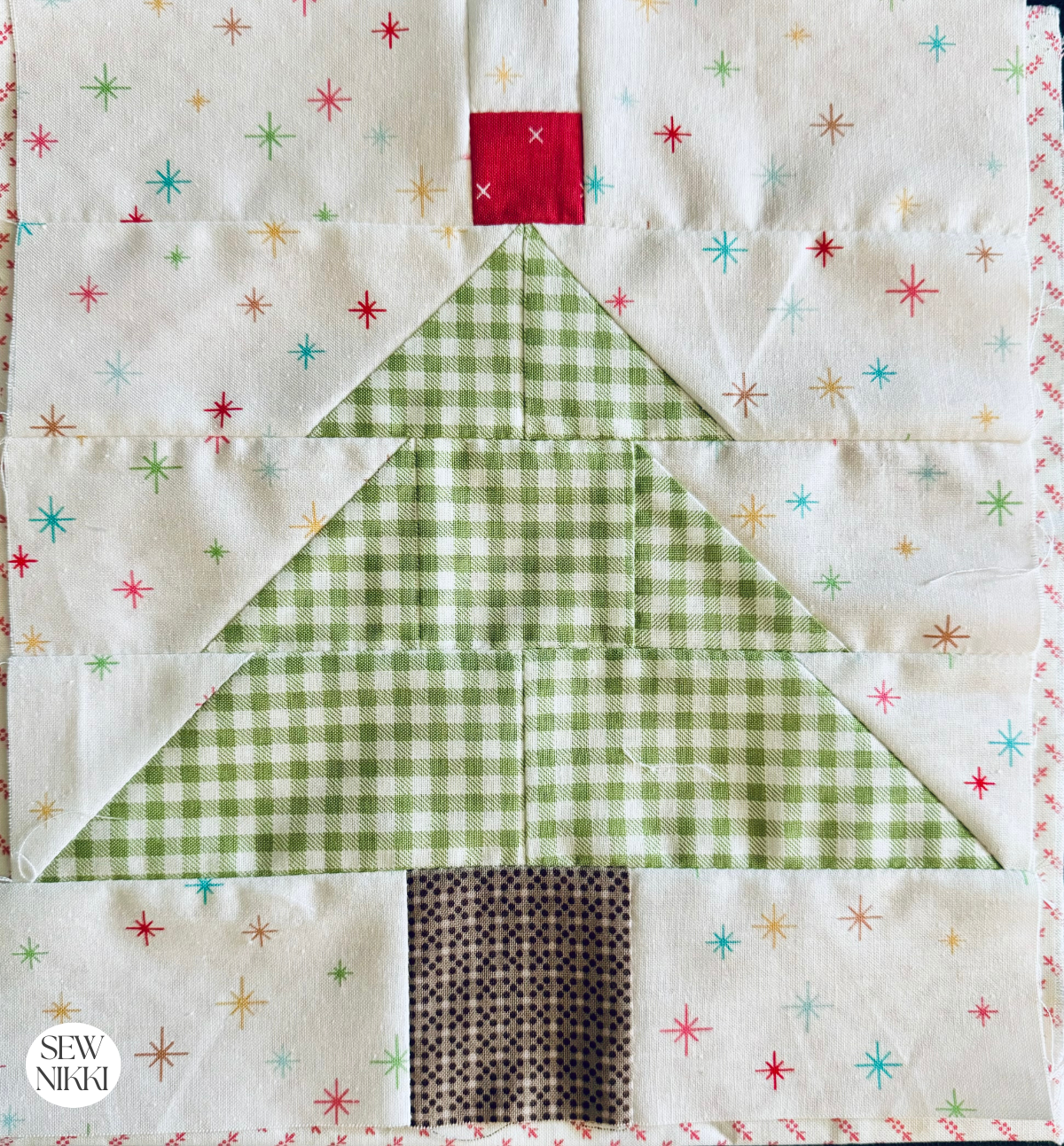 Free Quilted Christmas Table Runner Pattern (PDF) - Sew Nikki