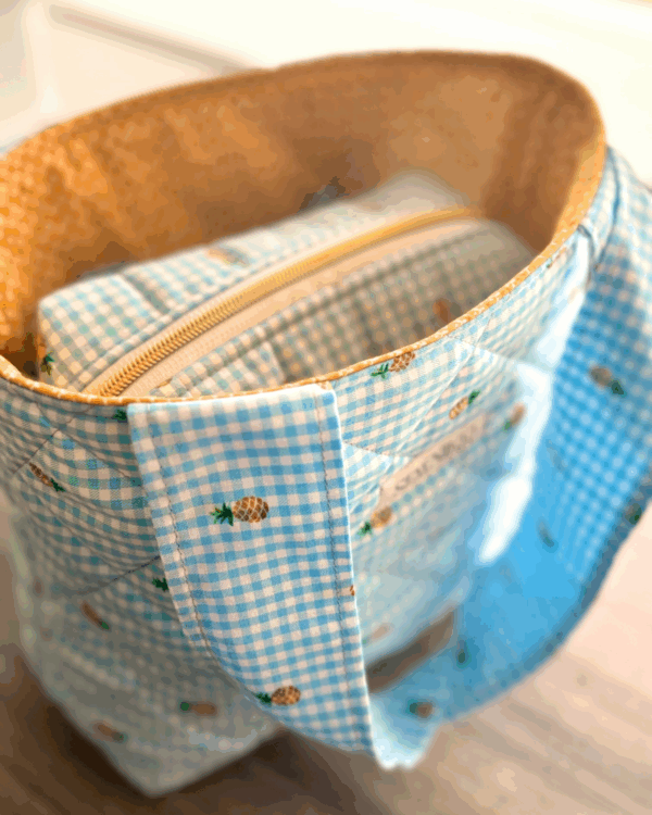 Pineapple Small Tote - Image 3