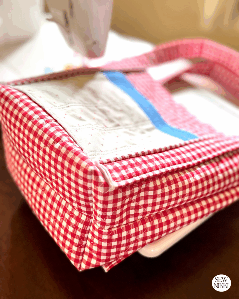 How to sew a tote bag with flat bottom by Sew Nikki - sample tote with flat bottom.