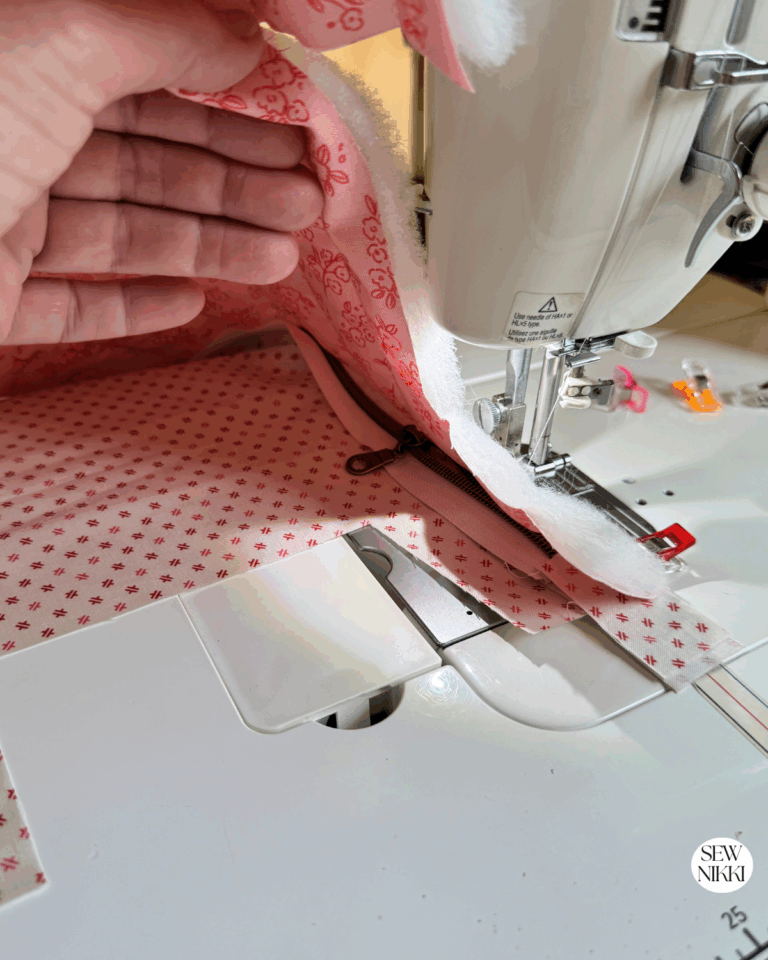Sewing a zipper without a zipper foot by Sew Nikki - zipper should always be at the bottom of the side you are sewing when attaching.