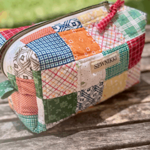 Scrappy Patchwork Makeup Bag by Sew Nikki (1)