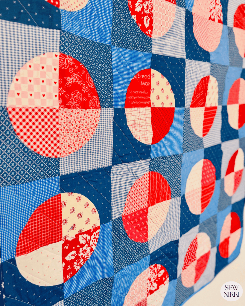 Simple diagonal straight line machine quilting avoiding major seam lines by Sew Nikki