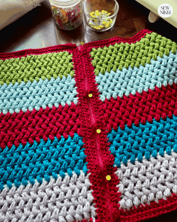 Bean Stitch Zippered Pillow Crochet Pattern - Image 5