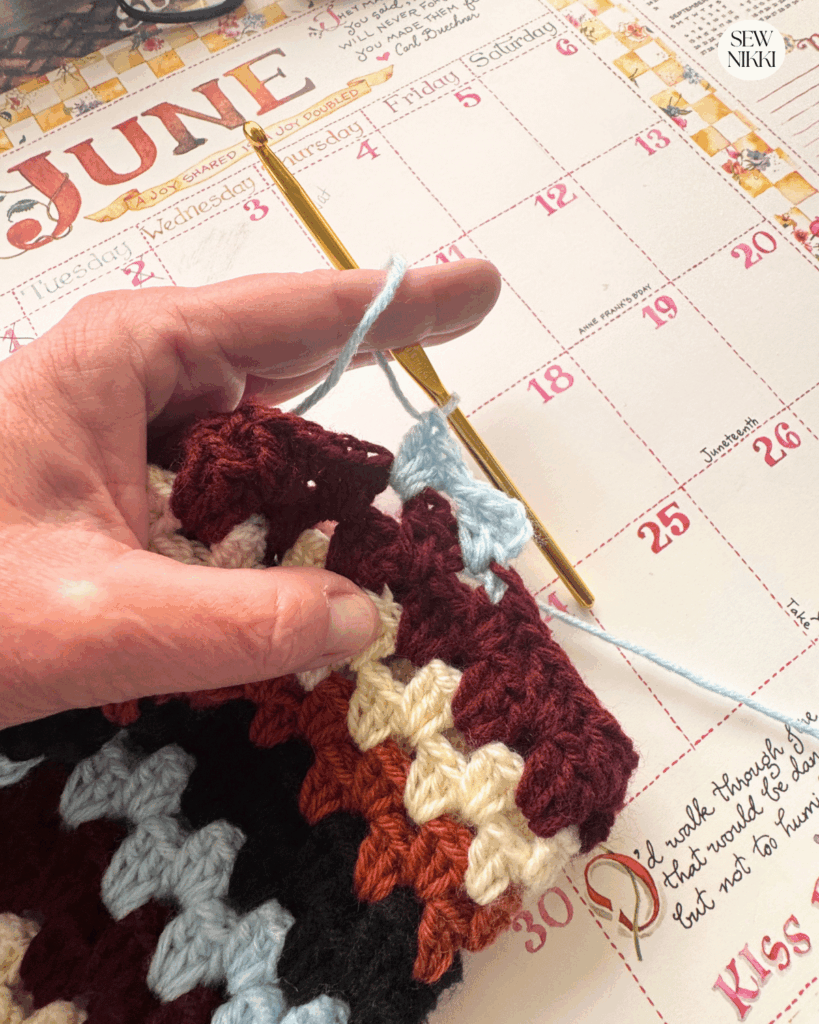 I love this granny stripe crochet sleeves pattern by Sew Nikki