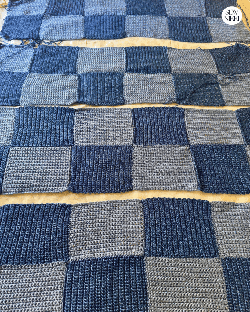 Joining the rows together to make the Patchwork Squares Crochet Blanket by Sew Nikki
